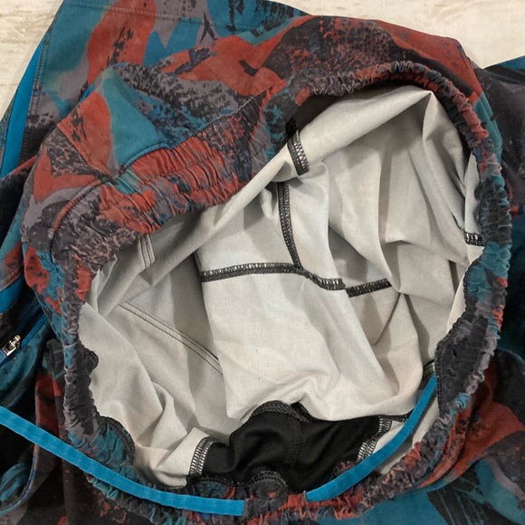 Lululemon Pace Breaker Short 9" *Linerless Tropical Shadow Shark Teal Multi Med - Picture 14 of 15